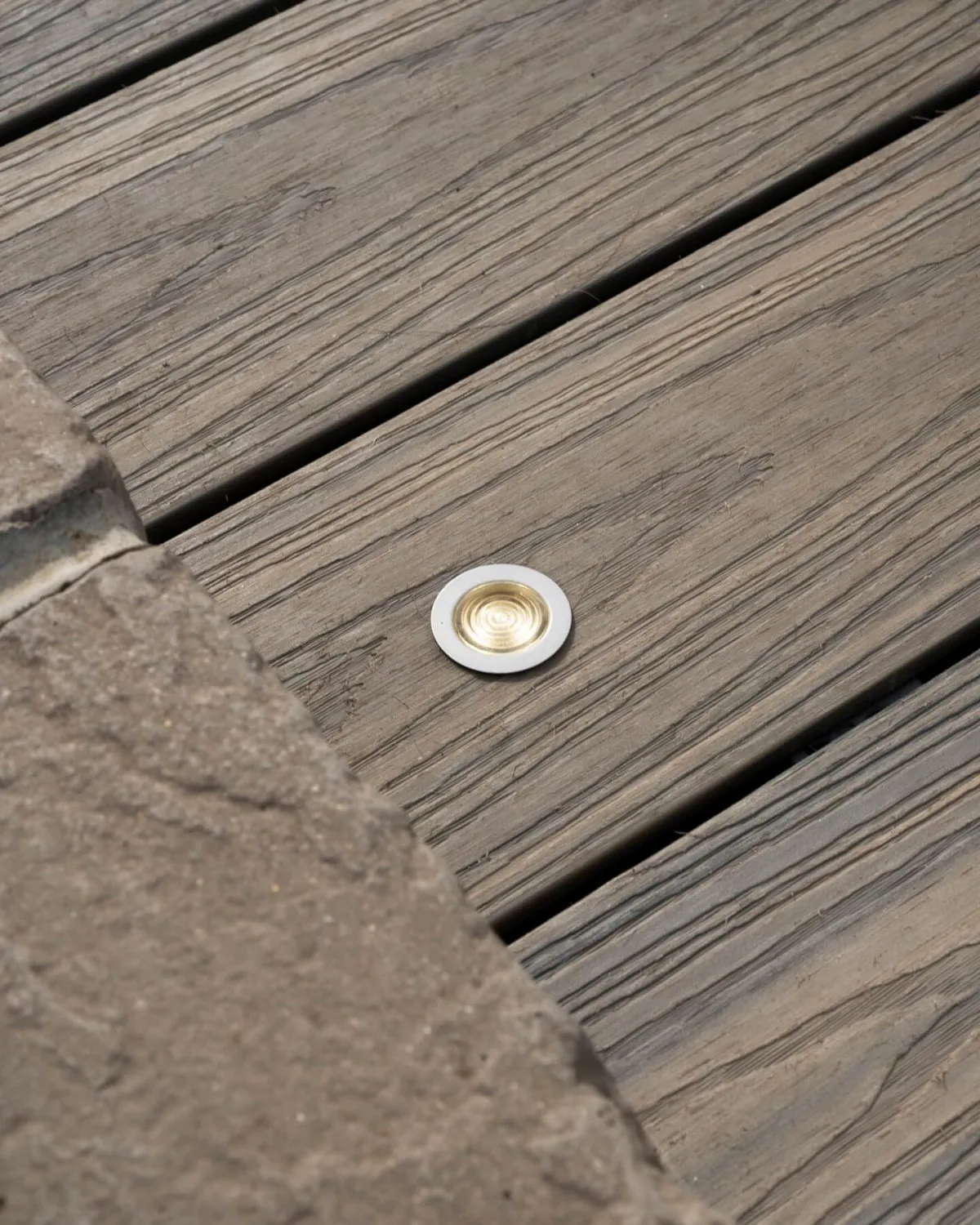 HD Deck Dual in shade Antique, with small led lights in place - Composite Prime