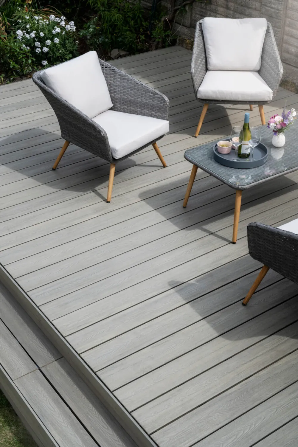 HD Deck 3D+ new decking in weathered oak - Composite Prime